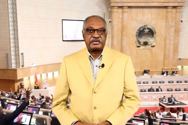 Jovens não podem perder-se em discussões de infantário, a nação pertence a todos, não a um único partido