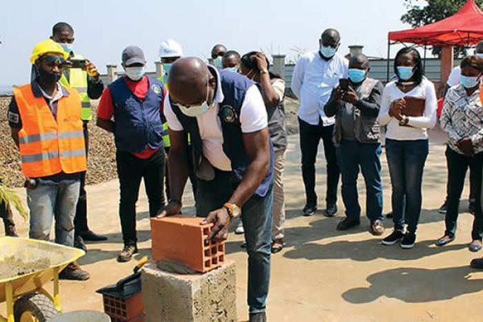 Governo lança primeira pedra da refinaria do Soyo com conclusão prevista para 2025