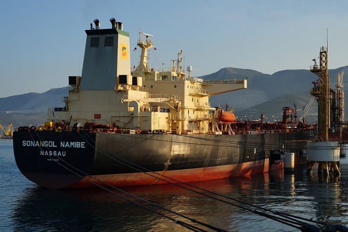 Explosão atinge navio petroleiro da Sonangol no Iraque sem causar vítimas