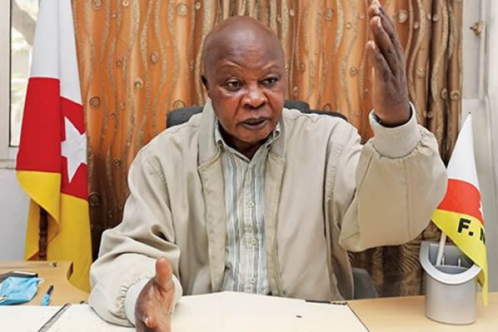 Presidente da FNLA pode ser afastado da liderança, alertam militantes