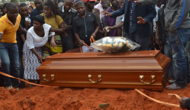 Foi Hoje o Funeral dos Três Jovens Assassinados no Golf II