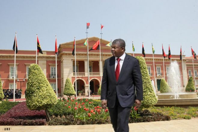 Os 40 “ladrões de estimação” de João Lourenço estão no Palácio da Cidade Alta e no MPLA