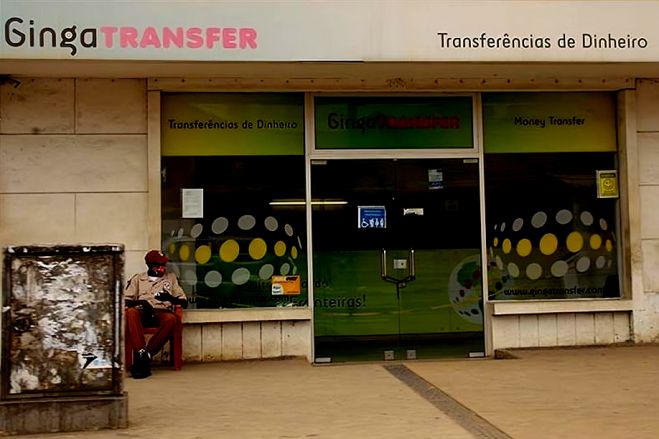Instituições financeiras de microfinanças em Angola proibidas de realizar operações cambiais
