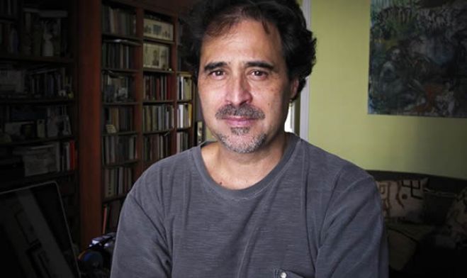 “Não conheço alguém que em privado defenda o regime angolano" - Agualusa