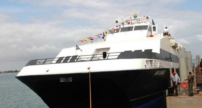Governo de Cabinda quer dois ferryboats para ligações com território angolano