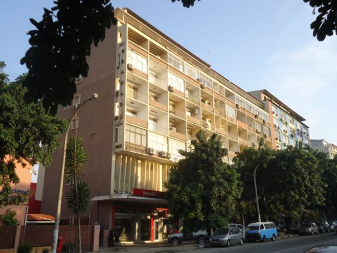 Edifício "Mirui" no Kinaxixi em Luanda em vias de desabar