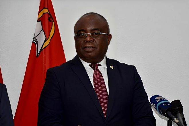 UNITA diz que "arrogância" não resolve problemas de Angola