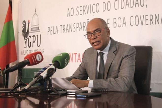 Aos jovens há que garantir formação de qualidade e empregos - apela Adalberto Júnior