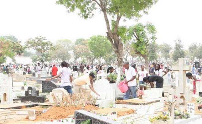 Falta de campas leva à interdição de funerais em dois cemitérios de Luanda