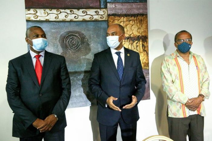 Justino Pinto de Andrade suspenso da CASA-CE depois de reuniões com Adalberto e Chivukuvuku