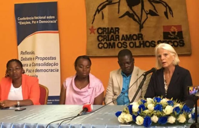 UNITA e CASA-CE "arrastam" o MPLA para verdadeira reforma