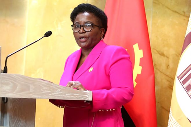 Florbela Malaquias reeleita líder da PHA na Convenção Nacional