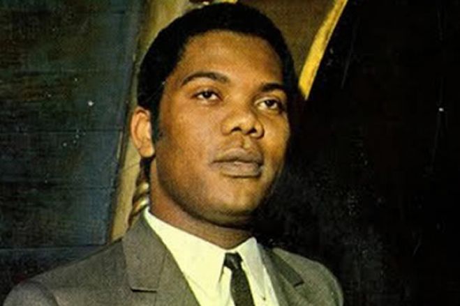 Lopo do Nascimento diz que cantor Eduardo do Nascimento foi “colaborador da PIDE”