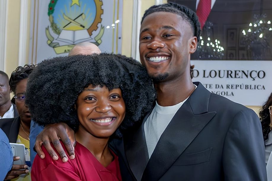 Camavinga está em Luanda para construir academia de futebol e escola para jovens