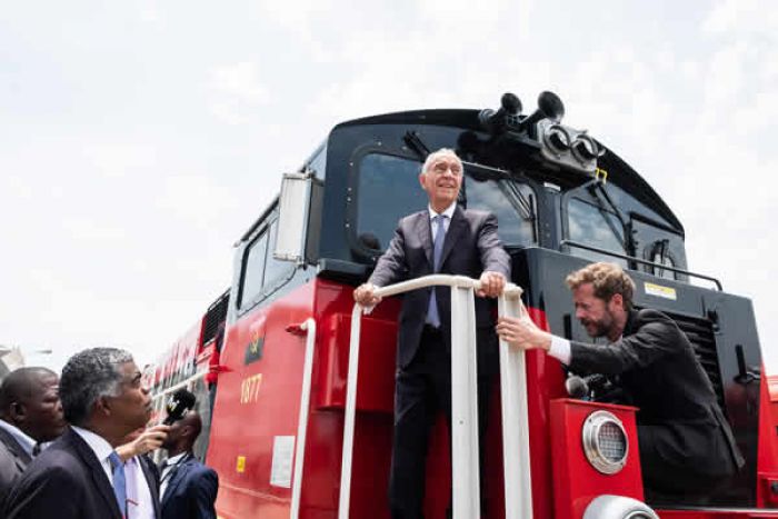 Angola pede a consórcio do corredor do Lobito que "surpreenda" em tempo e resultados