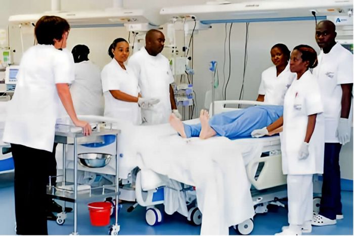 Governo vai contratar professores cubanos para cursos de medicina e de ciências da saúde nas universidades públicas