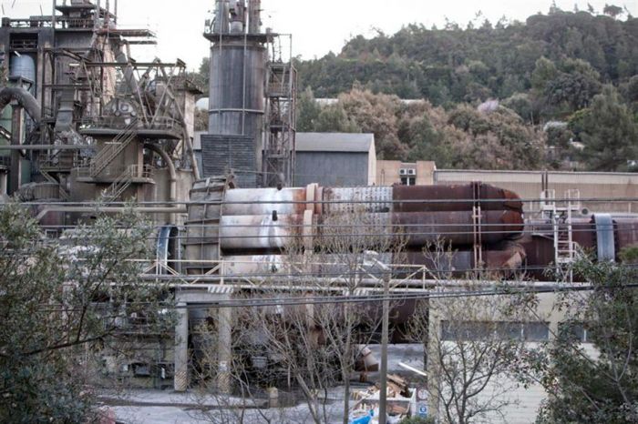 Fábrica de cimento Secil à espera de 'aval' de João Lourenço