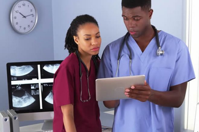 Curso de medicina da UAN na lista "vermelha" do Ministério do Ensino Superior