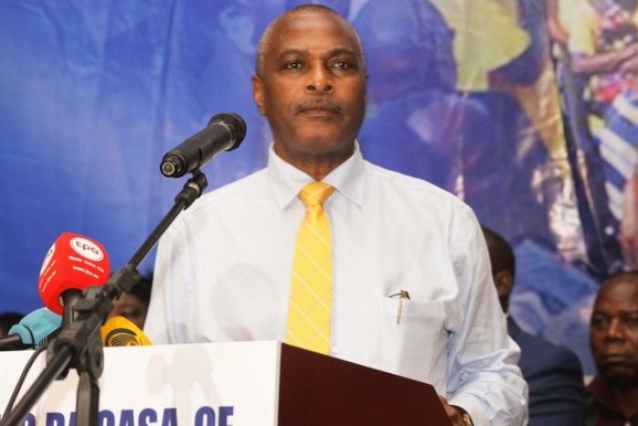 "Independentes" da CASA negociam cargos com Bloco Democrático