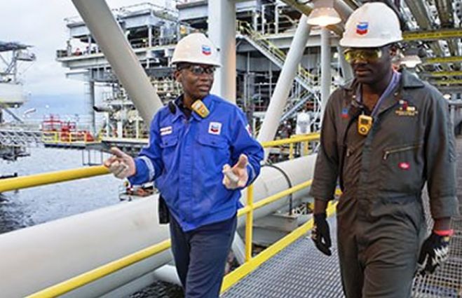 Angola antevê dificuldades na contratação de técnicos para sector petrolífero
