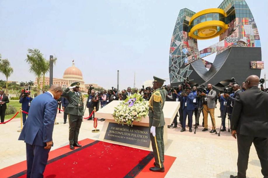 Oposição critica exclusão de Neto, Holden Roberto e Savimbi do Memorial às Vítimas dos Conflitos Políticos