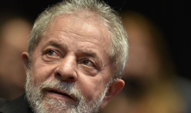 Lula da Silva detido para interrogatório