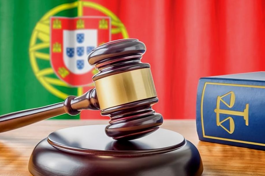 Angolanos com contas congeladas queixam-se da justiça portuguesa
