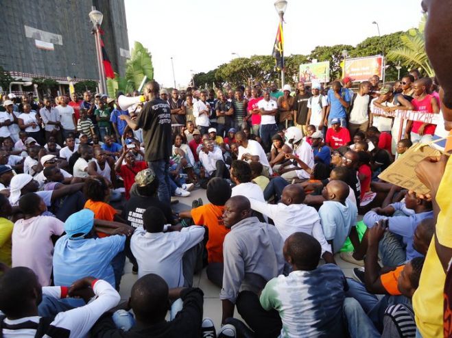 Jovens vão continuar manifestar-se