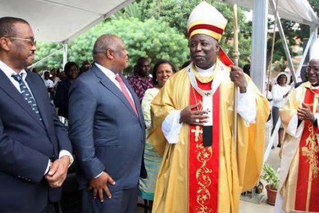 Bispos católicos exortam a que a política não seja "via indigna" de enriquecimento