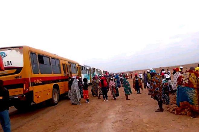 MPLA acusado de enganar opinião pública ao fazer "kixikila" de militantes para encher comício no Namibe