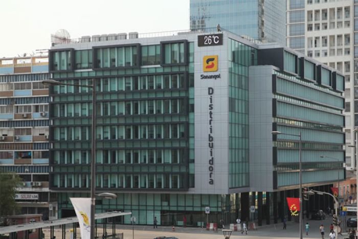 Gestores da China Sonangol suspeitos de burlar 27 carregamentos de petróleo em três anos