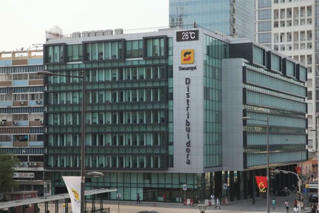 Gestores da China Sonangol suspeitos de burlar 27 carregamentos de petróleo em três anos