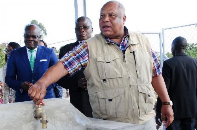 Luandenses expectantes com governação de Higino Carneiro