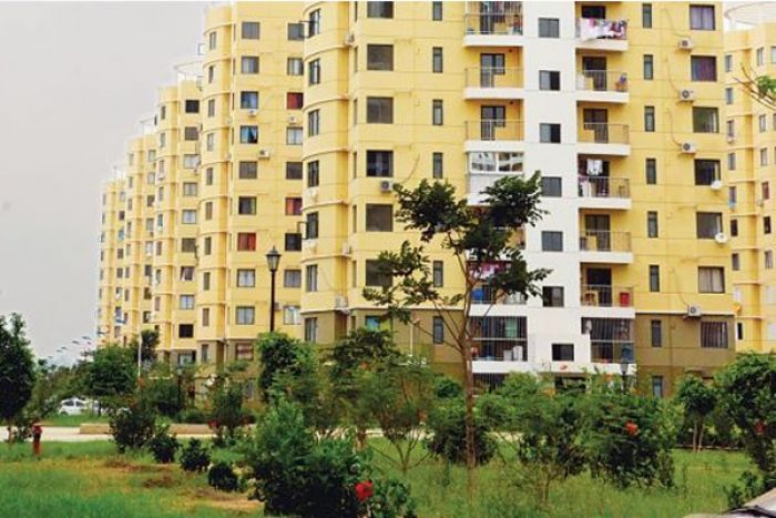 Moradores insatisfeitos com construção de mercado na Centralidade do Kilamba