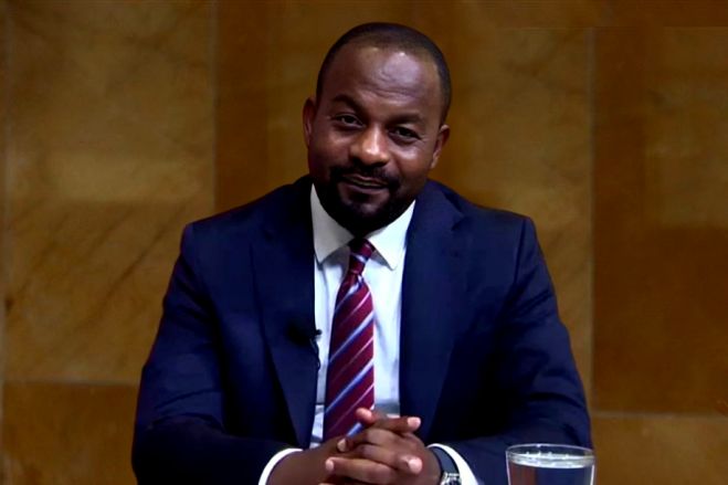 UNITA "tem pago preço muito caro para garantir estabilidade" em Angola - Nelito Ekuikui