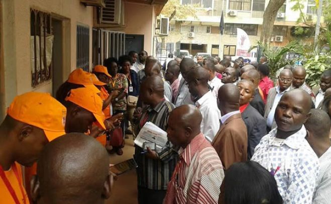 Primeiro dia de registo eleitoral supera expetativas com actualização de 13 mil