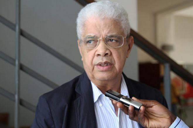 Estado angolano gasta USD mais de dois mil milhões/ano em salários para expatriados