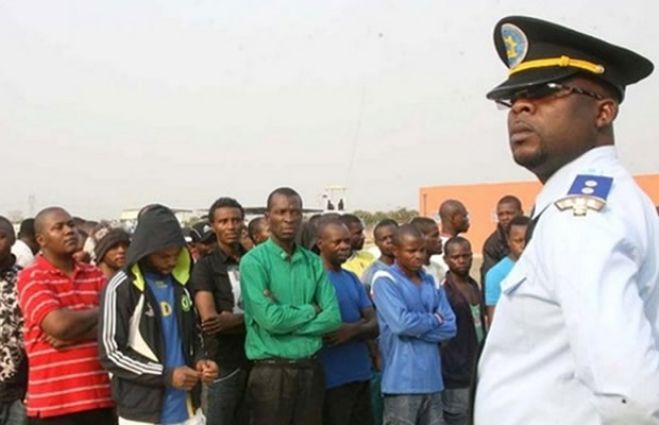 Ministério do Interior detém quase 900 imigrantes ilegais em Luanda