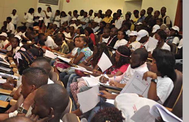 Universidades portuguesas seduzem estudantes angolanos em Luanda