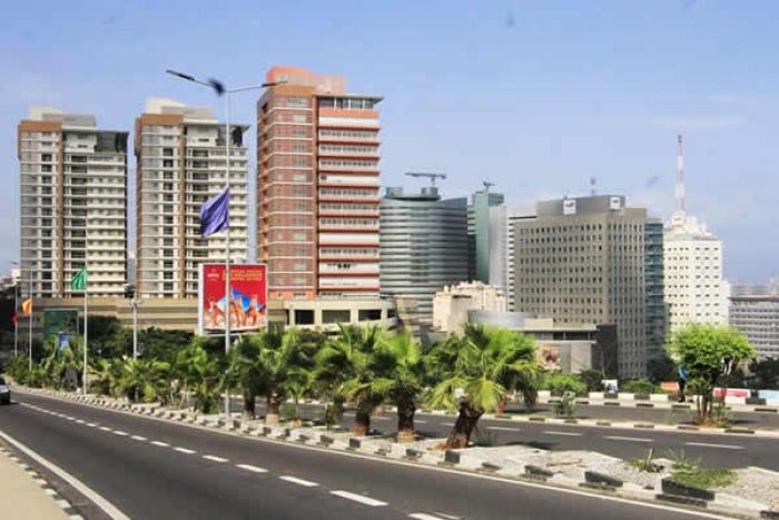 FMI revê em baixa crescimento de Angola e alerta para riscos de pagamento