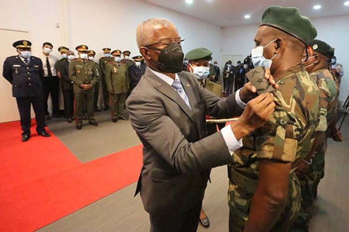 Ministro de Estado e Chefe da Casa Militar do PR, Francisco Pereira Furtado, confere posse a chefes militares