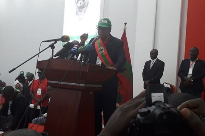 Presidente eleito da UNITA advoga revisão da Constituição