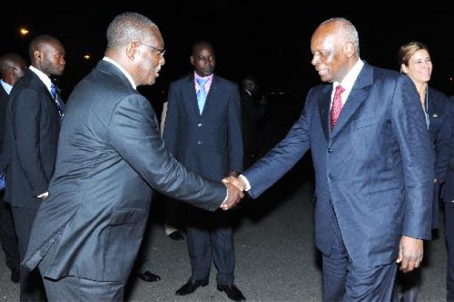 José Eduardo dos Santos viaja para o Congo na posse de Sassou Nguesso