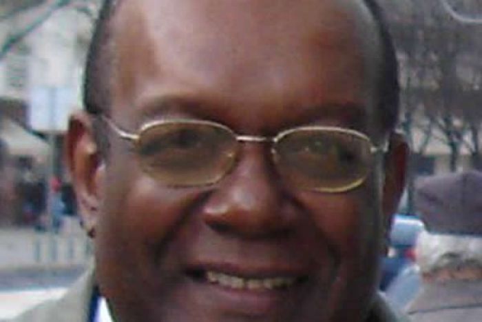 Antigo embaixador angolano apresenta queixa-crime em Portugal para investigar Justiça