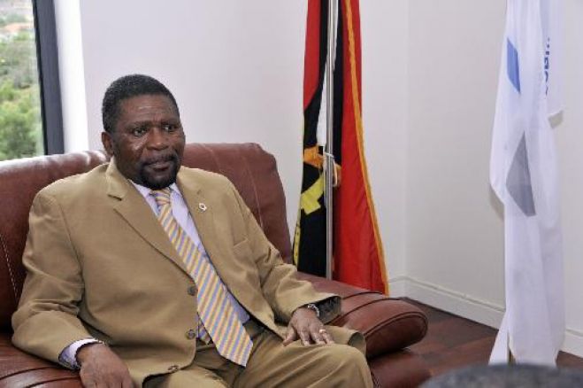 “A situação no país parece que se encontra numa incógnita”, disse Samakuva