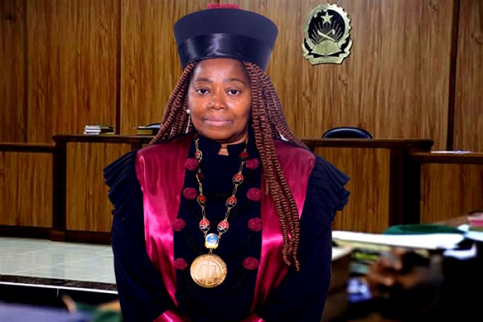 Privação de liberdade em Angola tem "muitas vezes" atalhos "distanciados" da Constituição - Juíza