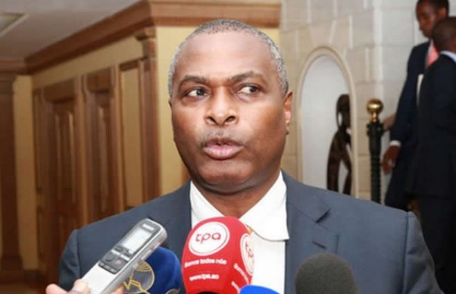 Abel Chivukuvuku afasta "regresso" ao parlamento
