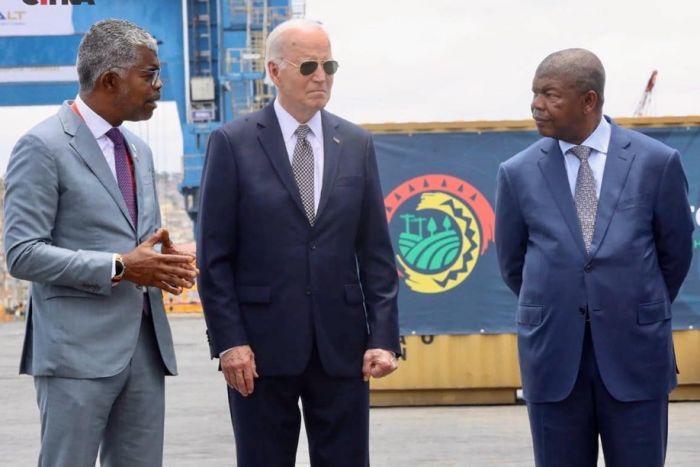 Em Angola, Biden prometeu investir diferente da China.