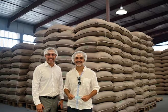 Angolanos dizem-se excluídos do negócio de importação de alimentos por monopólio de estrangeiros