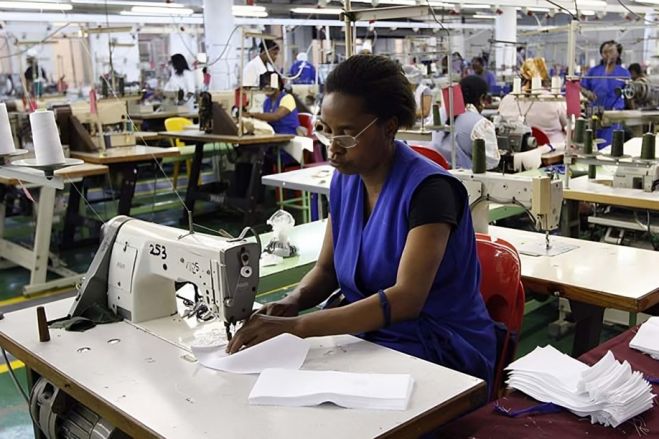 Empresas com capacidade financeira querem pagar salários abaixo do mínimo em Angola – Governo